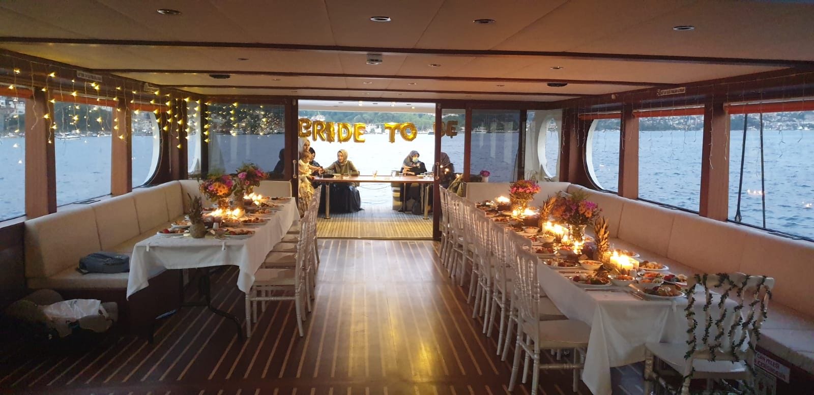 Teknede Düğün