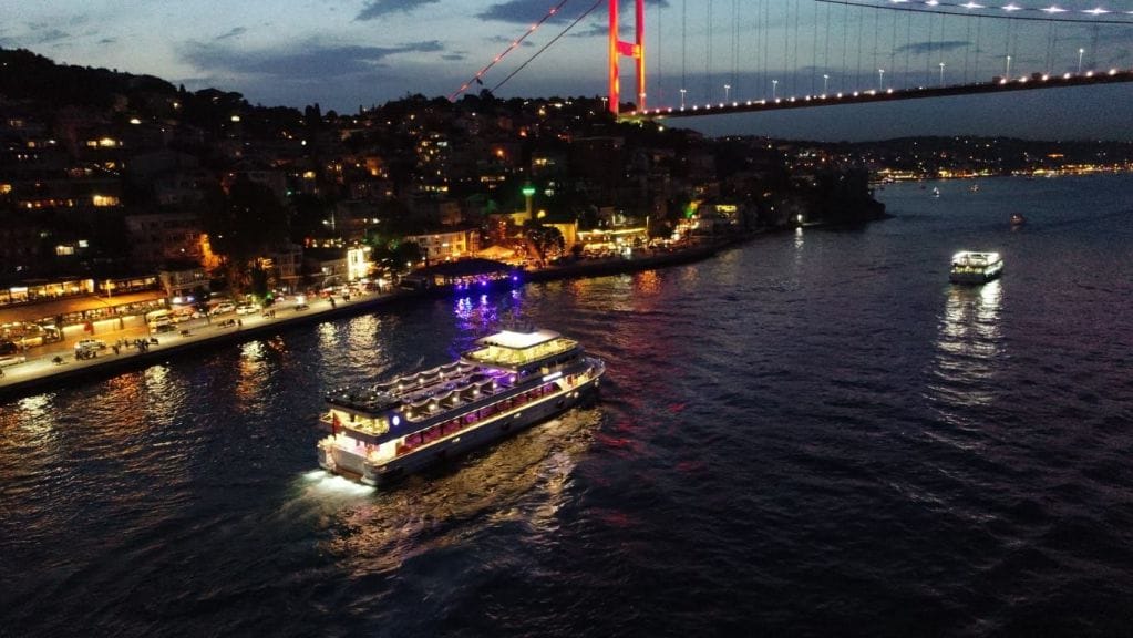 Teknede Şirket Yemeği Avantajları