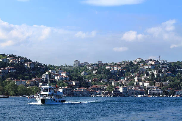 Kurumsal Kutlamalar ve Lansmanlar İçin Teknede Yemekli Organizasyon Fikirleri