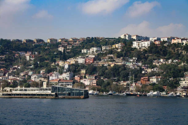 Teknede Şirket Yemeği Nerede Yapılır? En İyi Boğaz Tekne Alternatifleri 2026